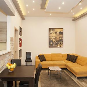 Dominique Apartment